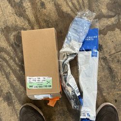 2021-2024 Chevy Tahoe Right Front Handle