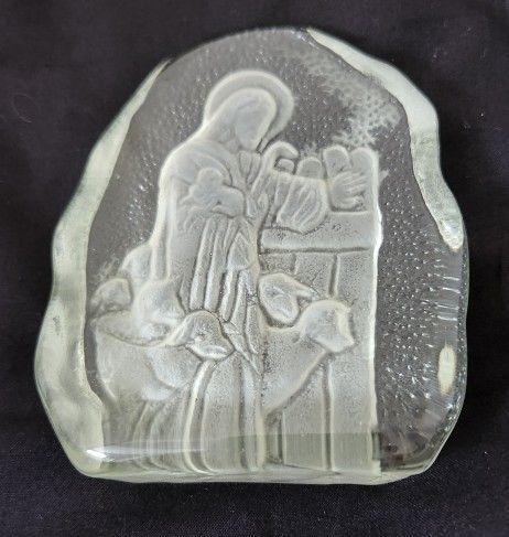 Vintage Jesus The Good Shephard Glass Paperweight