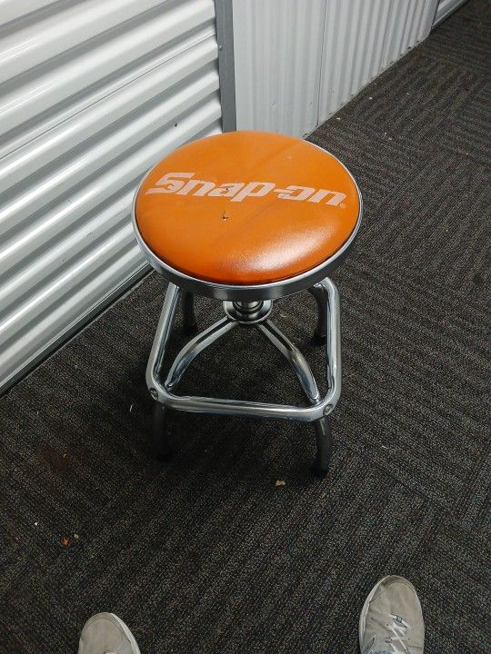 Snap-on Stool 