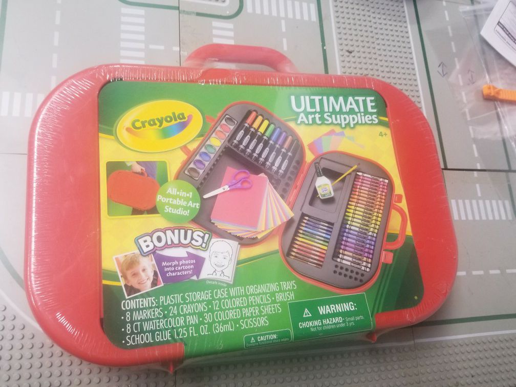 Crayola Ultimate Art Supplies