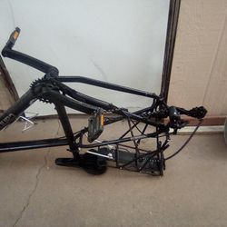 Cannondale 29 Inch Original With Bike Rack 