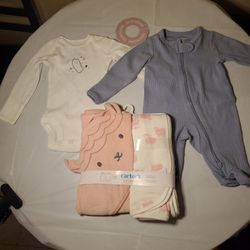 2 Rompers With Towel Set. Newborn Unisex