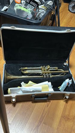 Brass Trumpet with Hard Case – Used