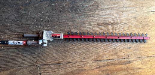 AH721 hedge trimmer
