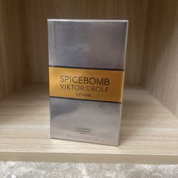 SpiceBomb Perfume