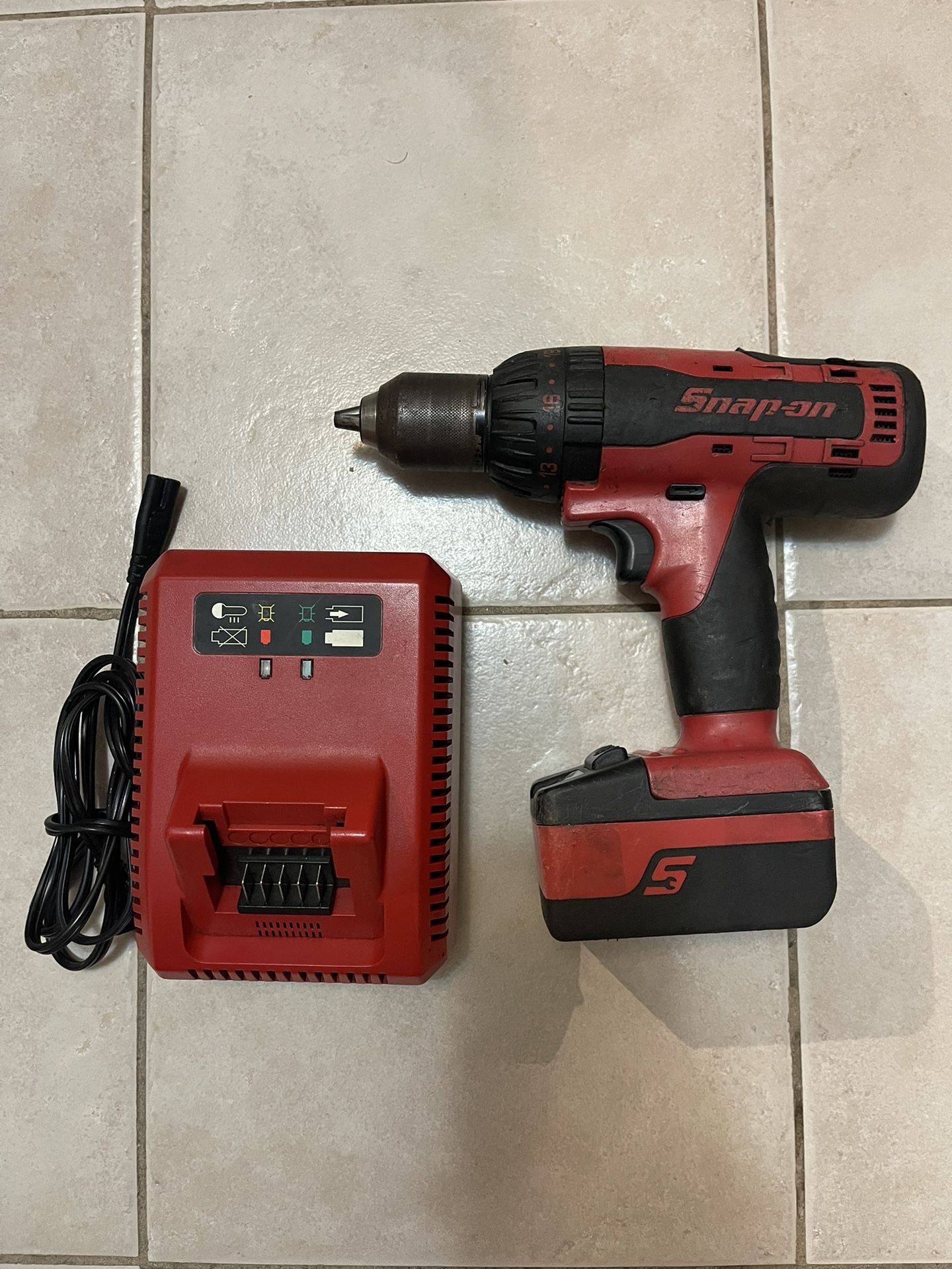 SNAPON CDR8850H CORDLESS CTB8185 HAMMER MONSTER LITHIUM ION DRILL 1/2" SNAP ON SNAP-ON 18V CHARGER BATTERY CTC720