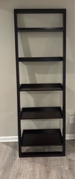Ladder shelf