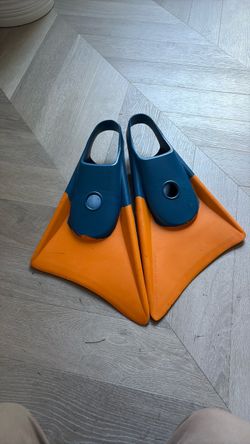 Churchill Makapuu Swimfins Men Medium 7 - 8. 5