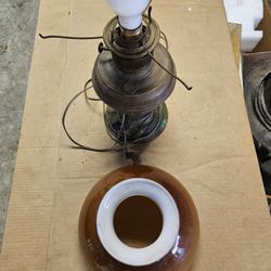 BRADLEY  HUBBLE  ANTIQUE  BRASS  LAMP 