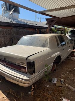 1991 Lincoln Cartier Town Car