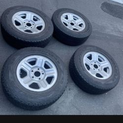 4 - 235/70r16 5x5 5x127 Jeep Wrangler Cherokee Rims 16 Inch  Wheels With Good Tires!!!!!