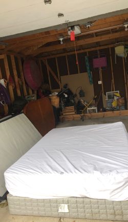 Queen size mattress and box springs