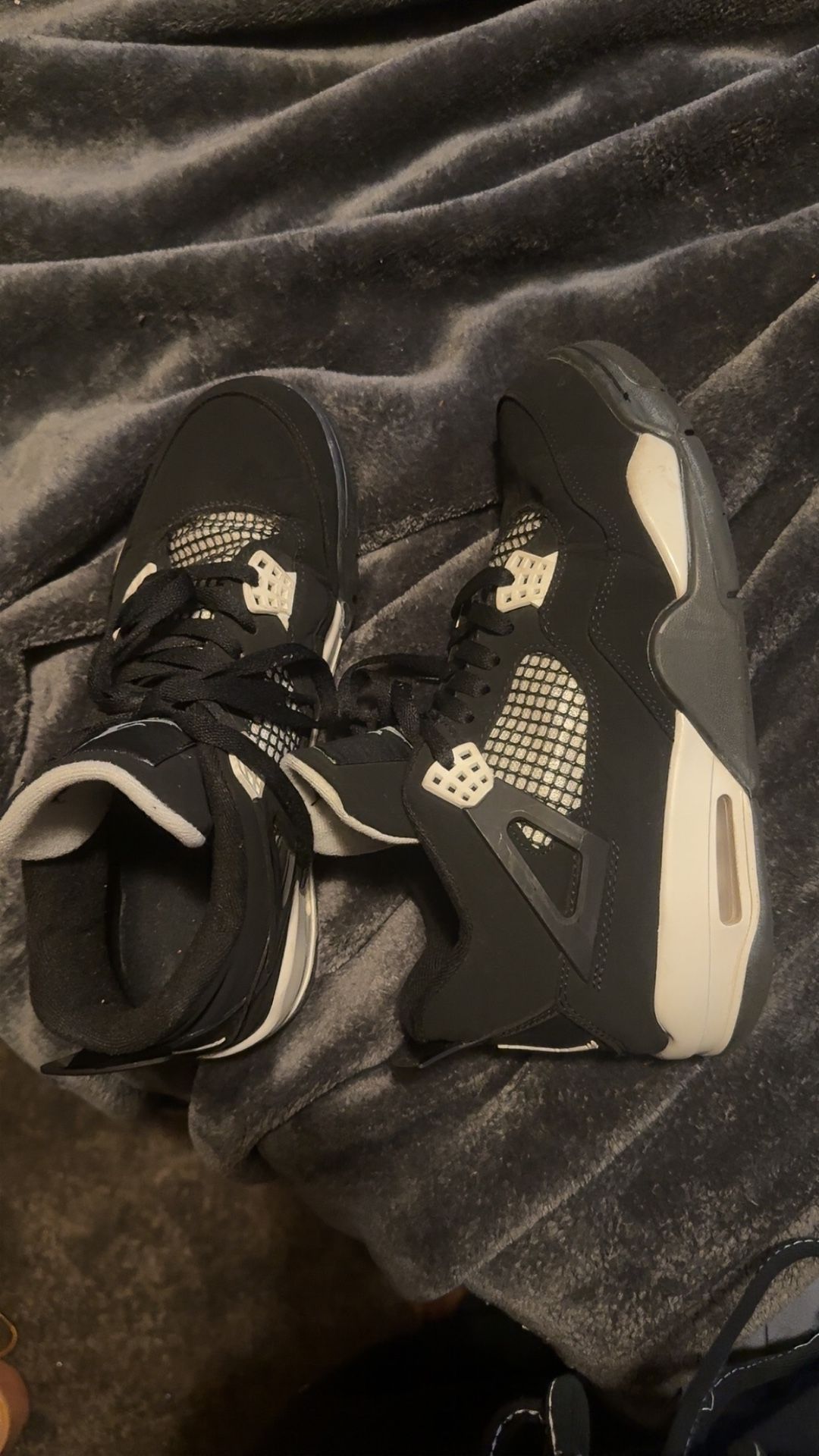Jordan 4s