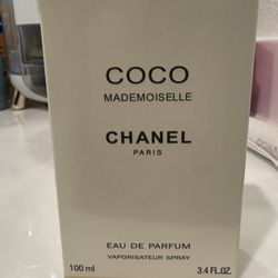 Mademoiselle Coco    CHANEL