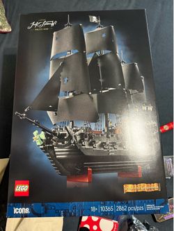 Pirates of Caribbean black pearl Lego set