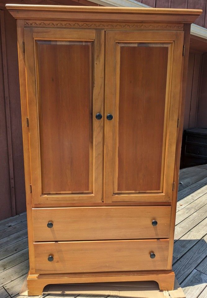 Armoire/TV Cabinet/Bar