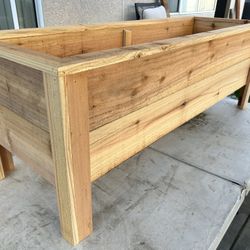 Raised Planter Box 🌼🌶️🥒🍅🥦
