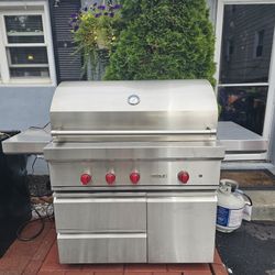 42in Wolf BBQ Grill Free Standing