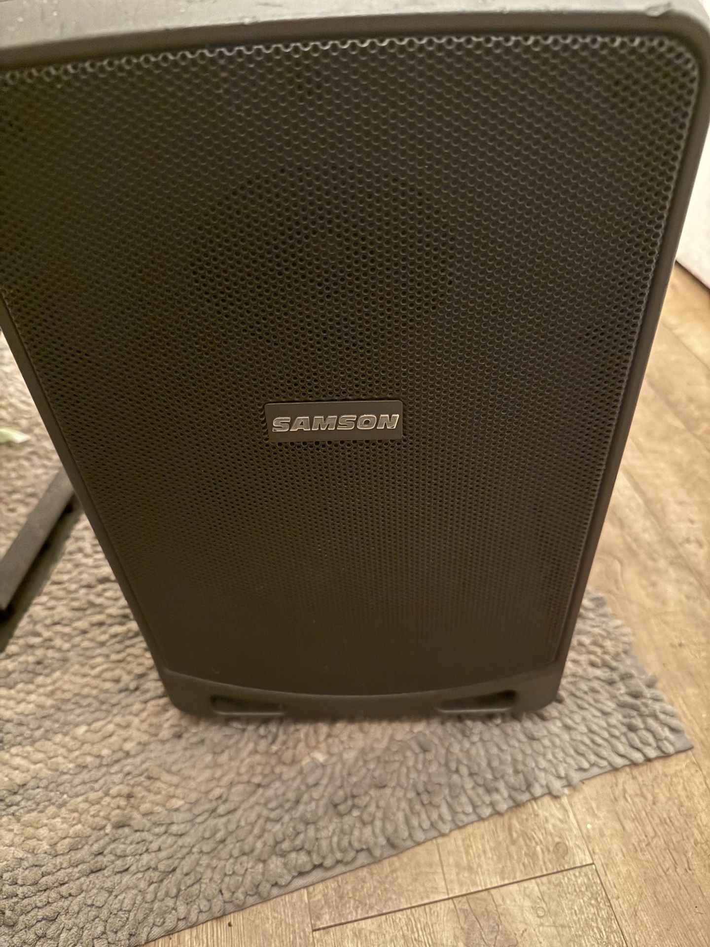 Samson XP106 bluetooth speaker