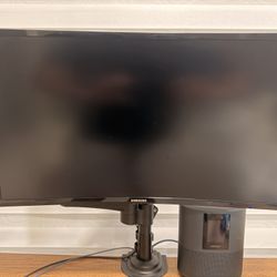 Samsung 27” Curved Monitor
