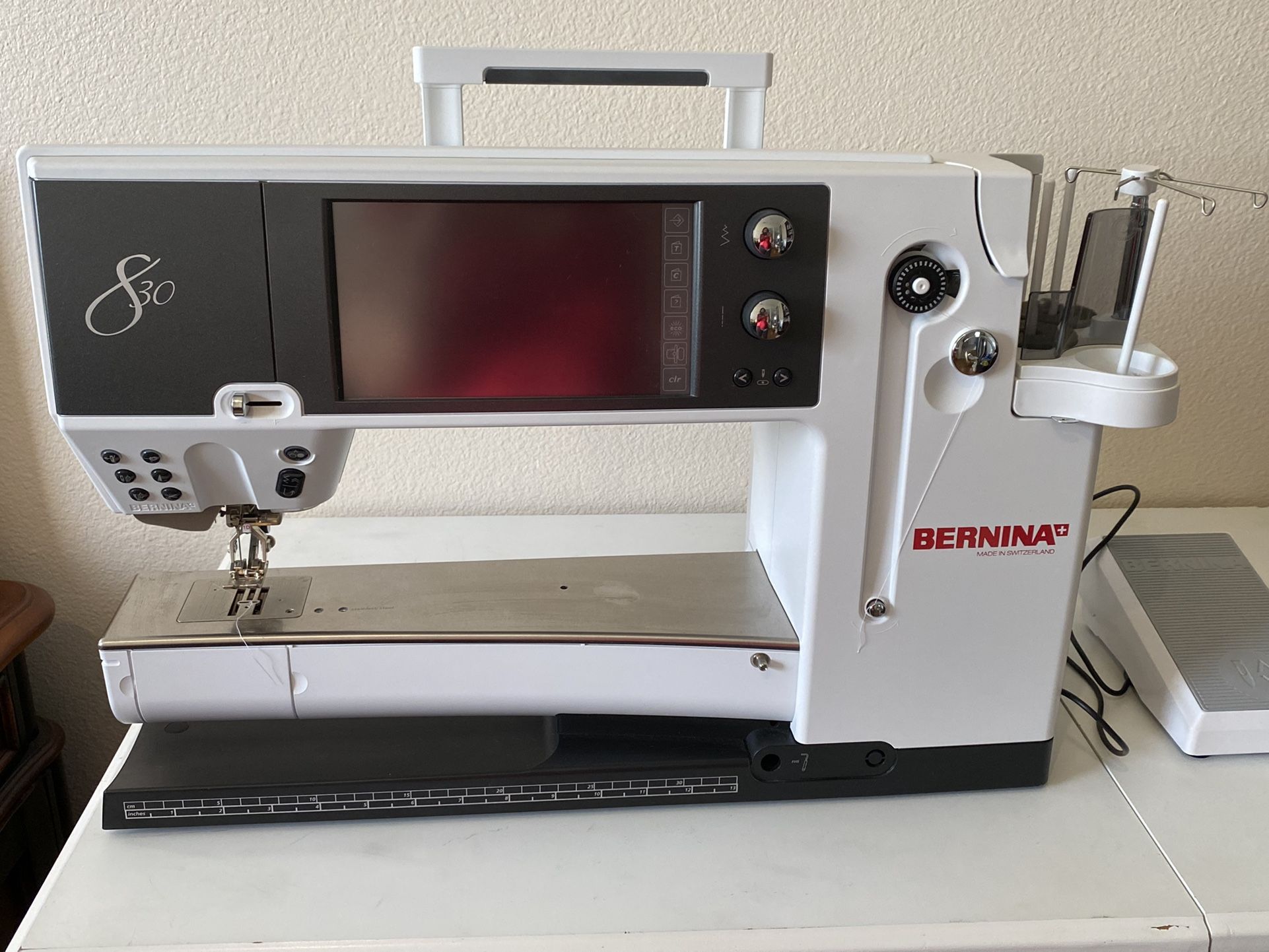 Bernina 830 Sewing & Embroidery Machine (Incredible Buy for Sale in