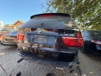 BMW x5 2012 tailgate complete parts