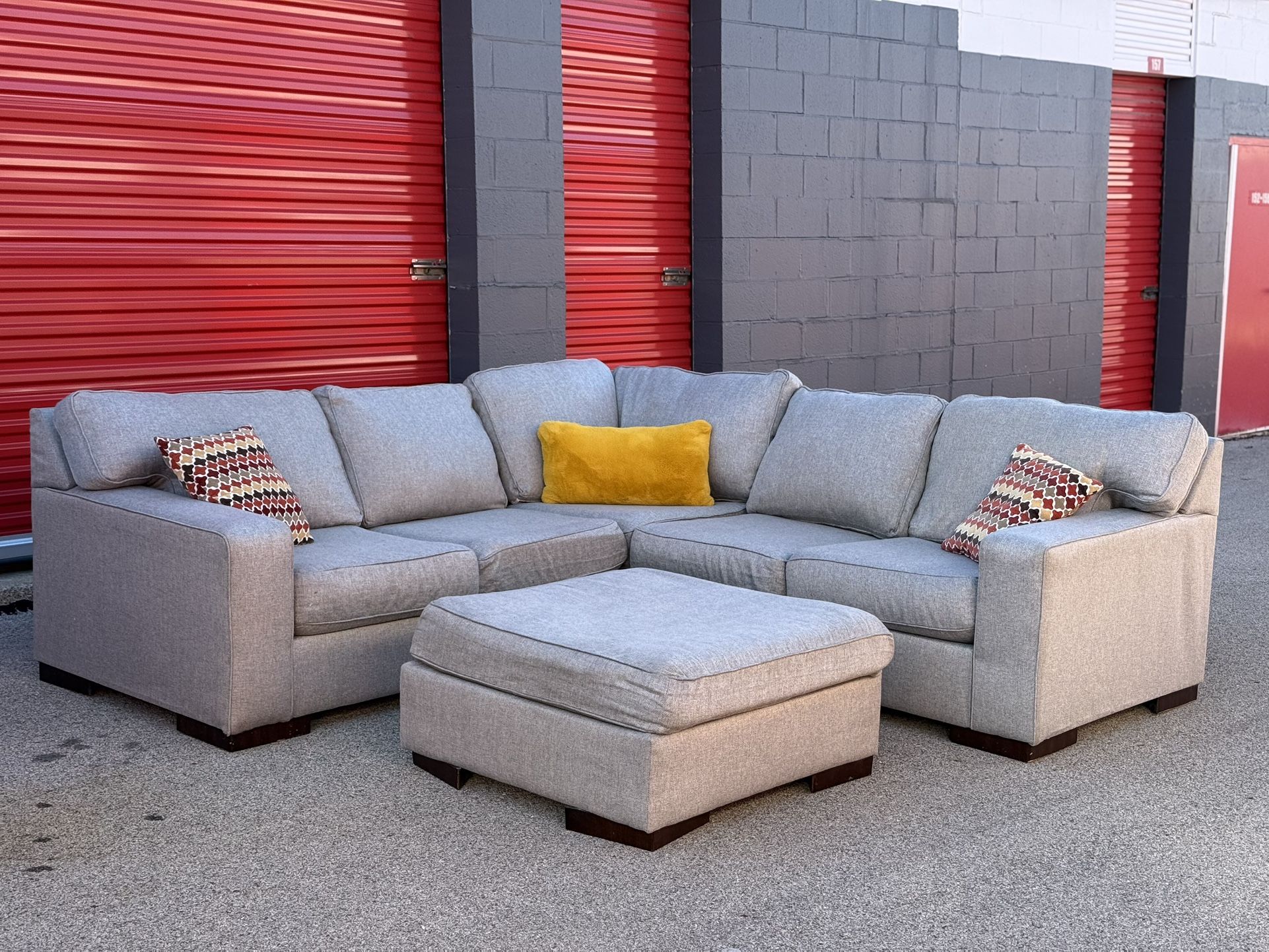 Modern Gray Sectional Couch with Ottoman — FREE Curbside Delivery 