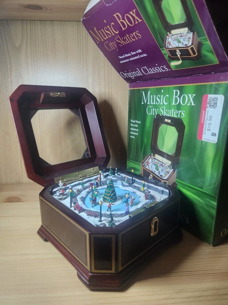 Music Box City Skaters Original Classics