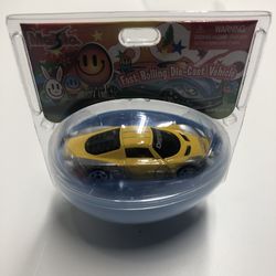 2007 Maisto Fast Rolling Die Cast Vehicle Easter Egg 