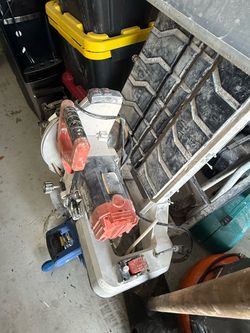 Tile Saw with Stand