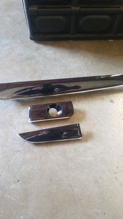 2018 Dodge Grand Caravan Center and Outer Moldings Set (contains 3pcs.) Piano Black (CP130)