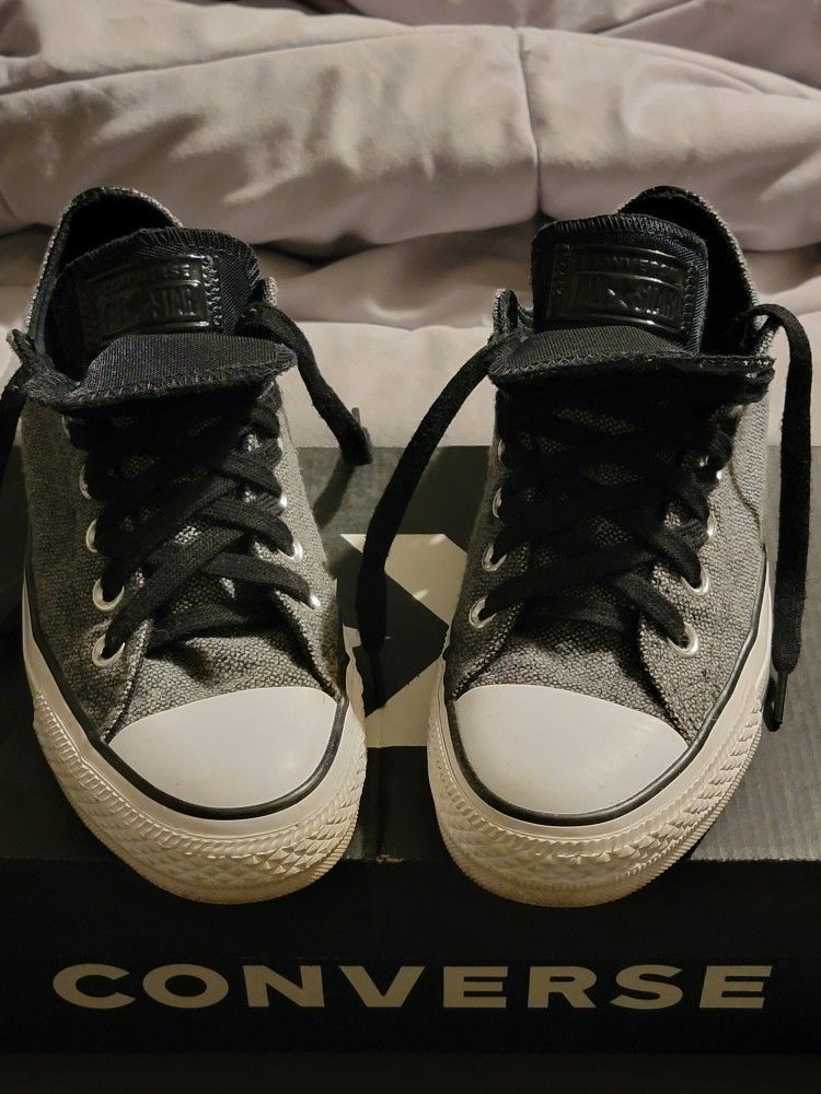 Women's Converse - Size 7