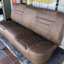 UPHOLSTERY/TAPICERÍA 