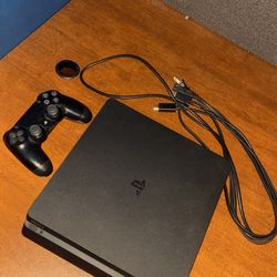 PS4 Slim 1 TB