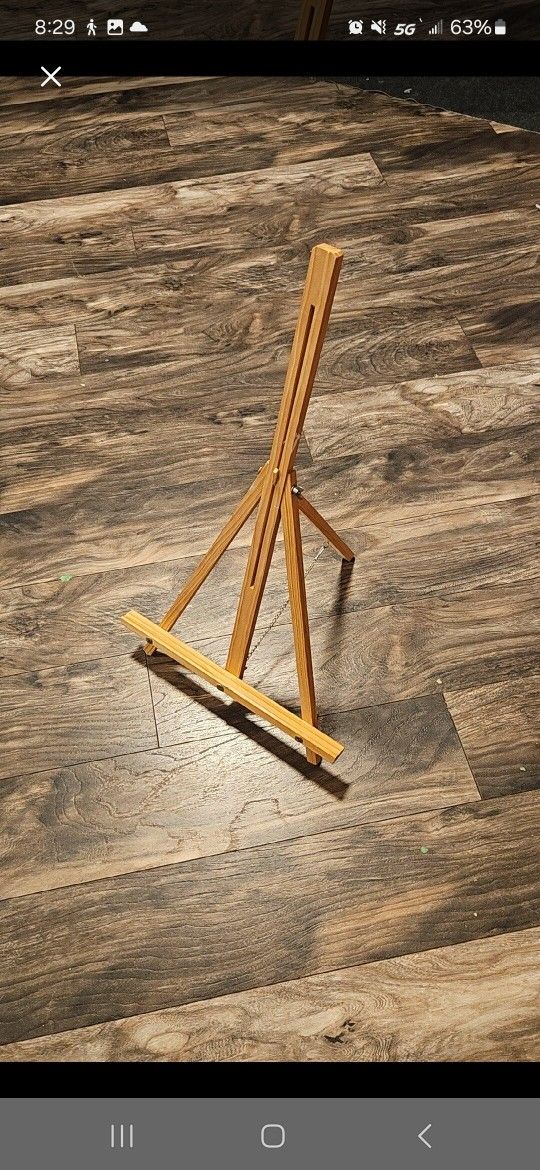 Easel