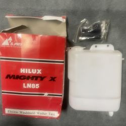 Toyota Hilux LN85 Windshield Washer Tank & Pump