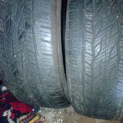 A set of 4 275 60 20 Continental  crosscotact