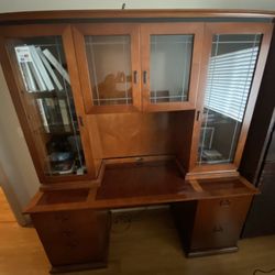 Executive Desk W/Hutch