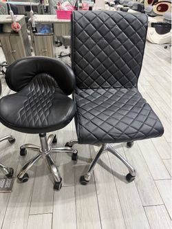 Nail chair technician & customer