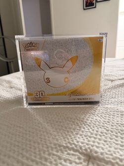 Pokémon TCG 30th Celebration Elite Trainer Box (Pokemon Center)