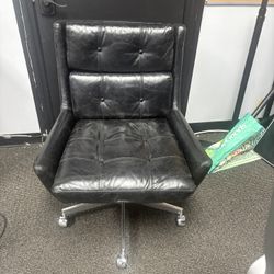 Restoration  Hardware MotorCity Leather Exec Chair