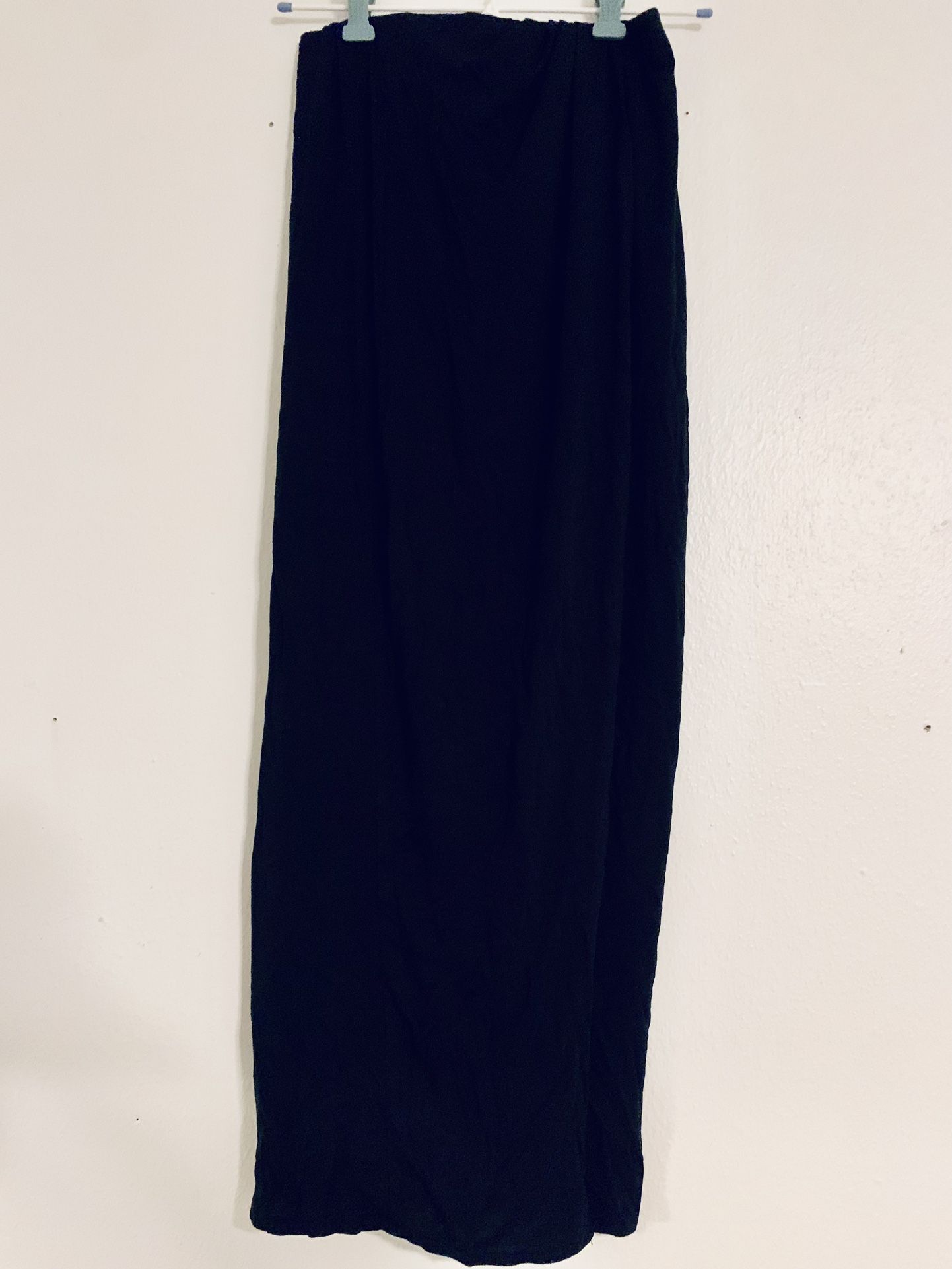 Elegant Black Maxi Skirt - Size XS