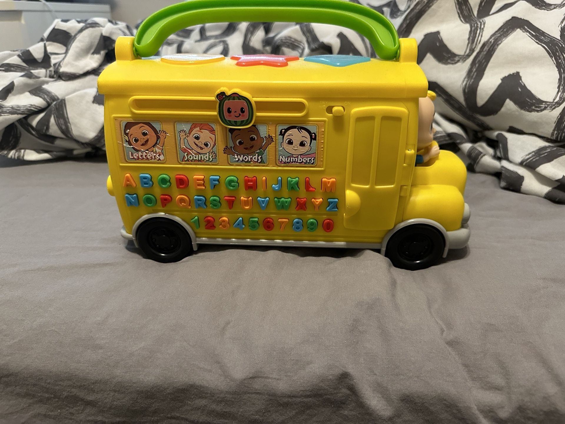 Cocomelon Learning Bus