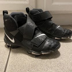 Nike Fast Flex Cleats (Size 6)