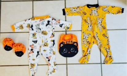 Disney Snoopy Halloween Baby Footed Sleepers & Bib/Slipper Set Size 6/9M