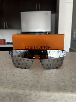 Louis Vuitton Glasses ( Shades )
