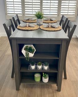 Counter Height Dining Table and 4 Barstool Chairs