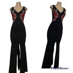*Black/Floral Embroidered Mermaid Slit Dress
