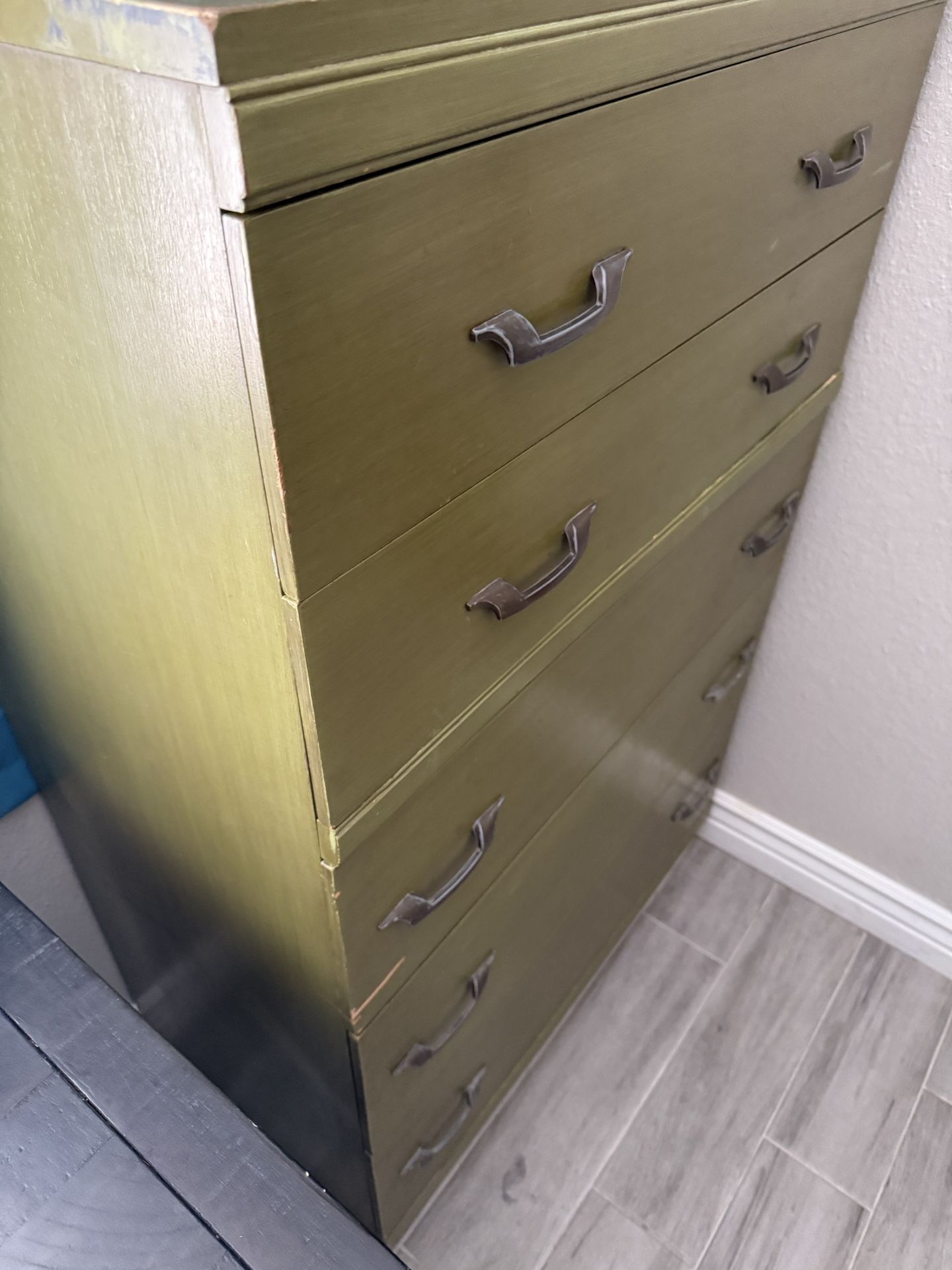 Dresser