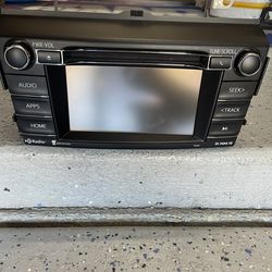 2016-2018 Toyota RAV4 OEM Radio Display and Receiver Assembly